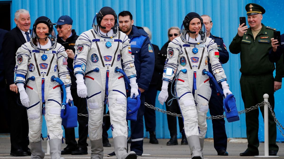 Sojuz teď už odstartoval. K ISS letí Američanka, Běloruska a Rus
